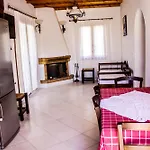 Hotel apartamentowy Avgerinos Village