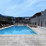 Hotel apartamentowy Avgerinos Village 4*