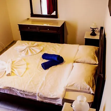 Aparthotel Avgerinos Village 4*